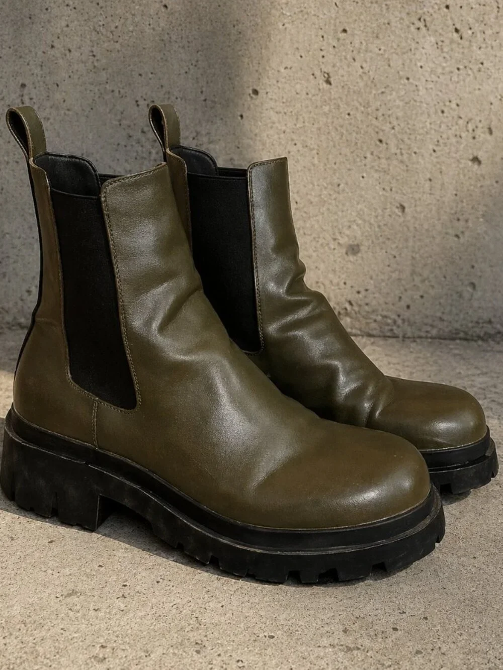 ZARA Chunky Lug Sole Chelsea Boots Olive Green | Platform Combat Boot | EUC - Picture 2 of 4